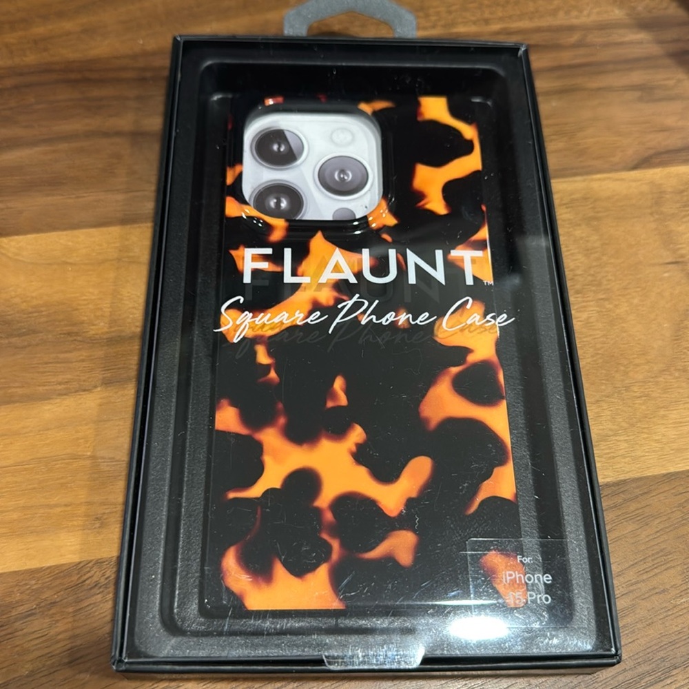 New in box flaunt tortoise shell phone case for iPhone 15 Pro
